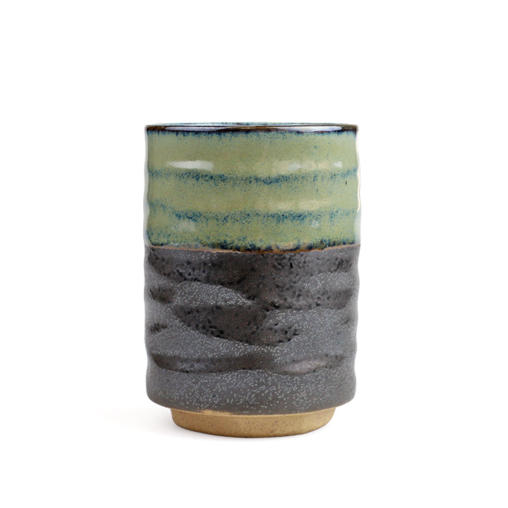 リッジマウンテンギア　YUNOMI CUP Charcoal Gray Yunomi Teacup with Moss Green Overlay 13 fl oz / 3