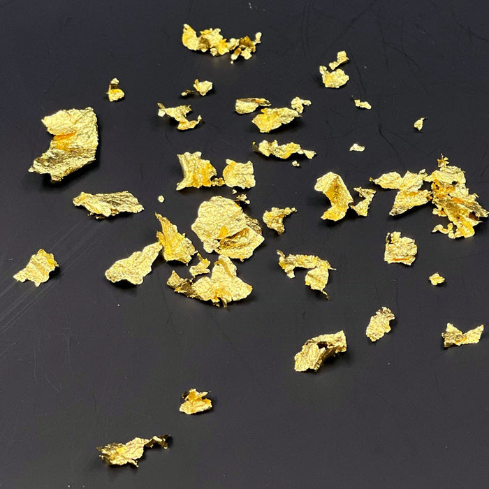 Kinpaku Gold Leaf Kirimawashi 0.017 oz (0.5g)